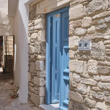 Retreat - The Arch Apartman